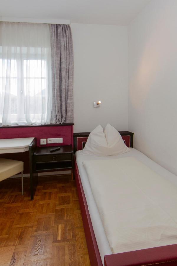 Gasthof Zur Post Mieming Exteriör bild